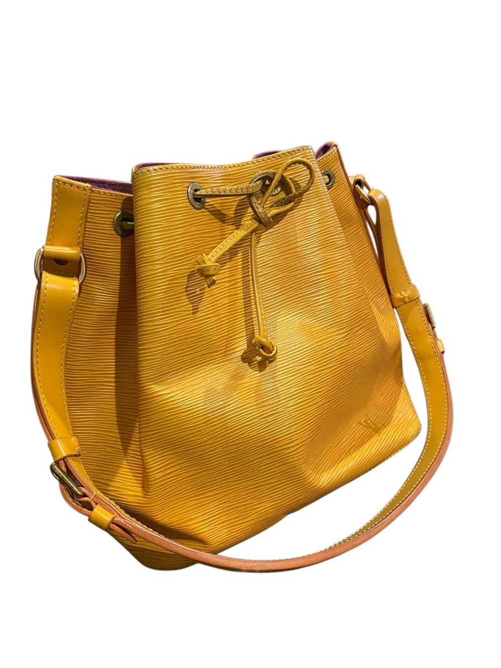 HOST PICK! Louis Vuitton Epi Noe Bucket Bag. Gorg Fall Color. Quiet Luxury! - Picture 13 of 16